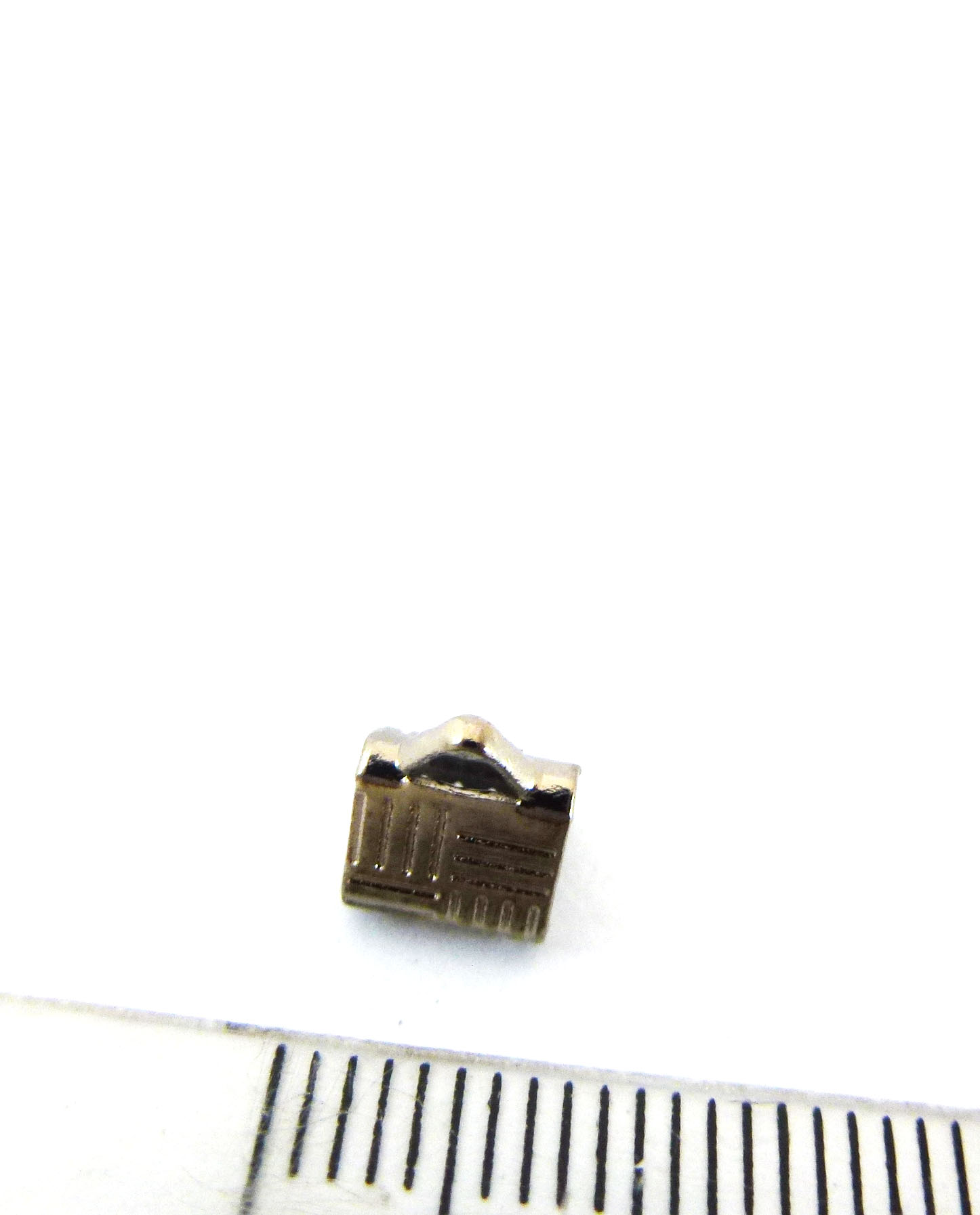銅鍍黑金色條紋扁繩夾山-6mm