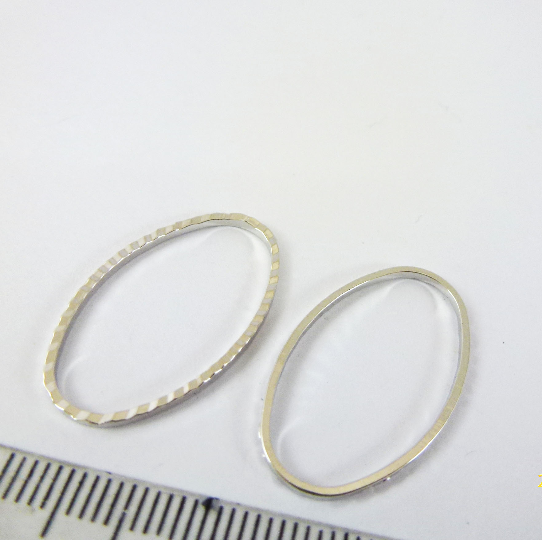 27mm銅鍍正白K雕刻橢圓框
