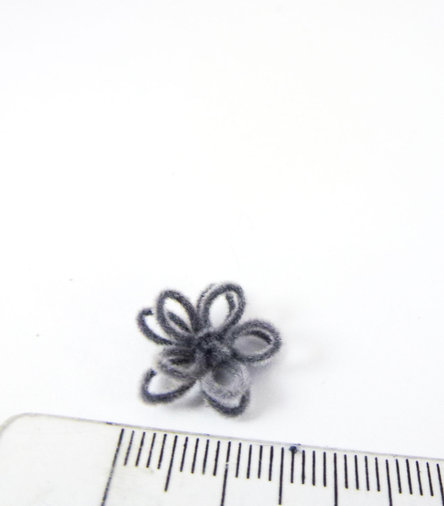 15mm絨布橢圓葉十瓣花-灰色