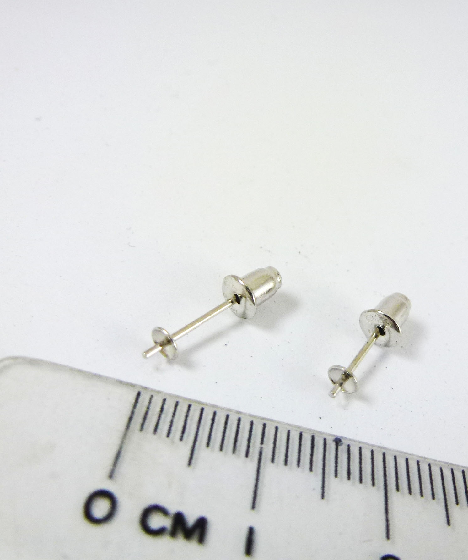 3mm純銀鍍正白K圓凹盤附黏針耳針(柱狀後塞)