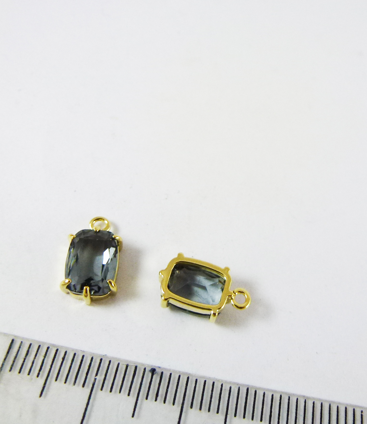 8x6mm銅鍍金色單孔方形包邊-灰色