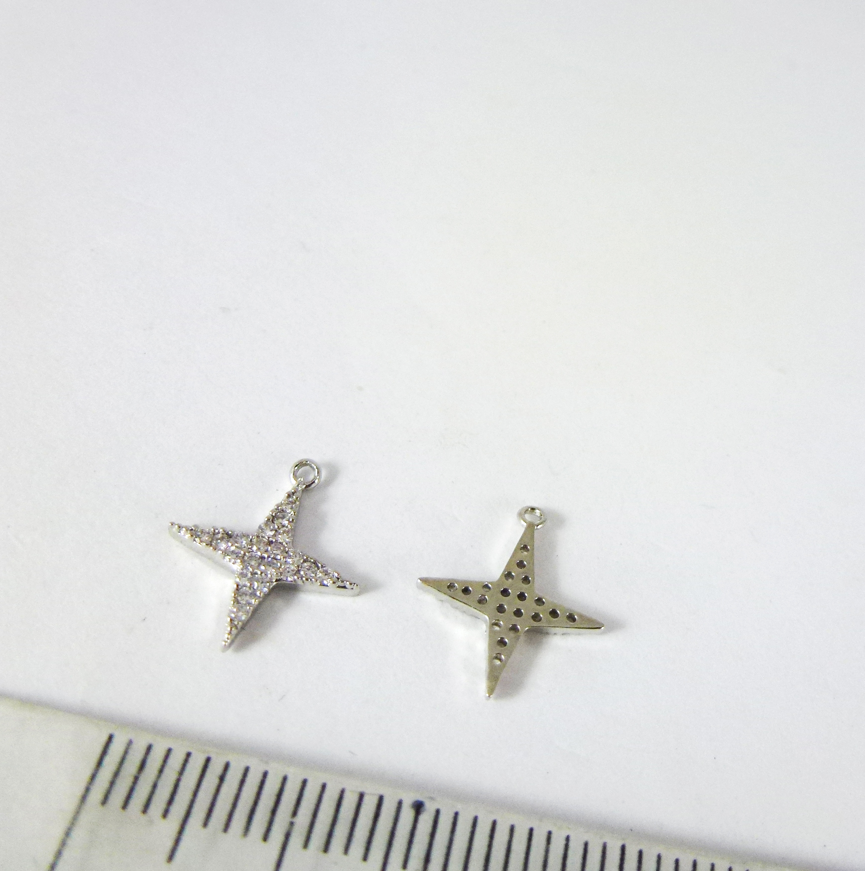 11mm銅鍍白K單孔鑲鑽四芒星