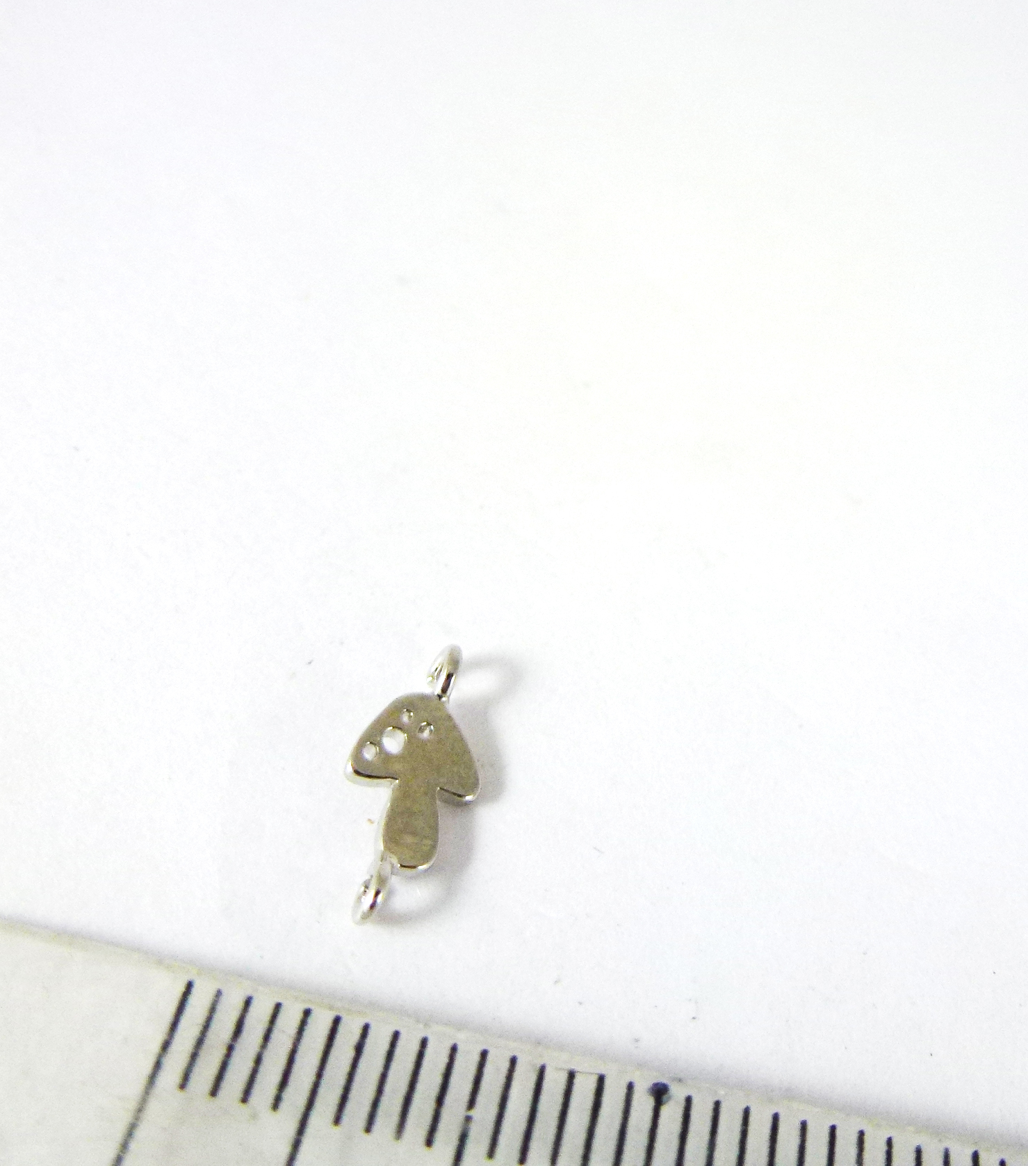 7mm銅鍍白K雙孔小蘑菇
